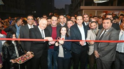 ضمن فعاليات قطار الخير.. محافظ البحيرة تفتتح معرض 