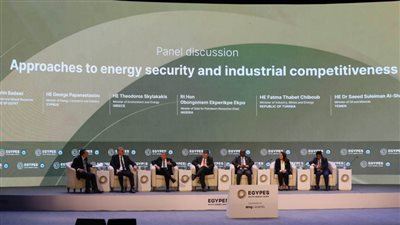 جلسة وزارية حول تأمين الطاقة والتنافسية 