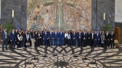 رئيس مجلس النواب يستقبل وفداً من الدارسين الأجانب بكليات القانون بالجامعات المصرية والدولية
