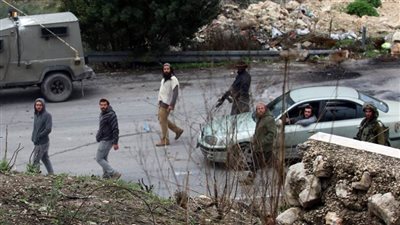 الاحتلال الإسرائيلي ومستوطنون يقتحمون شمال مدينة أريحا ويعتقلون 3 فلسطينيين