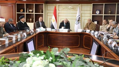 بني سويف تناقش طلبات المواطنين بشأن إجراء تعديلات بمخططات بعض القرى