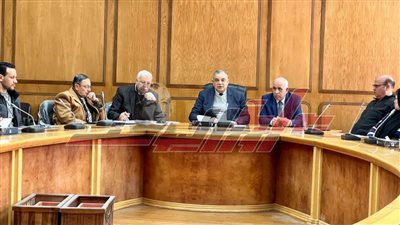 اجتماع موسع بأمناء كليات جامعة كفر الشيخ والمدراء العموم