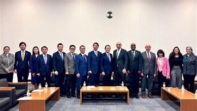 عبد اللطيف يؤكد أهمية التعاون في مجال تطوير الكوادر البشرية 