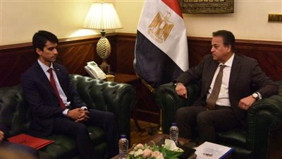 وزير الصحة يناقش توسيع الشراكة في صناعة الدواء مع سفير بنما