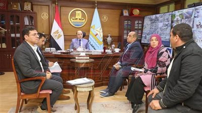 محافظ كفر الشيخ يناقش عددًا من الشكاوى في لقاء المواطنين