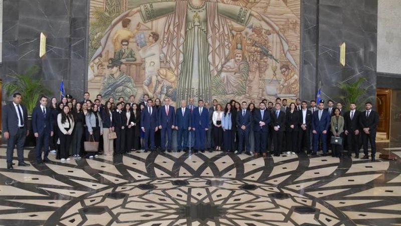 خلال اللقاء