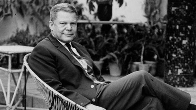 يوسف السباعي