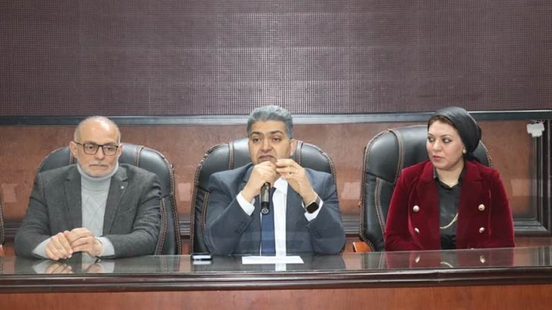 جانب من الندوة