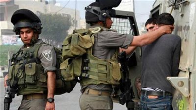 الاحتلال الإسرائيلي يعتقل 24 فلسطينيا من مناطق متفرقة بالضفة الغربية