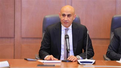 وزير التربية والتعليم يقابل مساعد وزير الخارجية الياباني