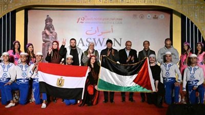 بمهرجان أسوان.. عروض متنوعة لفرق بورسعيد والتنورة وفلسطين تبهر الجمهور