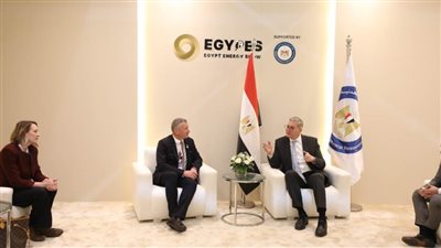  وزير البترول يستقبل نائب رئيس شركة إكسون موبيل العالمية للاستكشاف