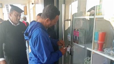 غلق وتشميع 7 محلات بأحد الملاهى لمخالفاتها القانون بالعمل دون ترخيص بأسوان