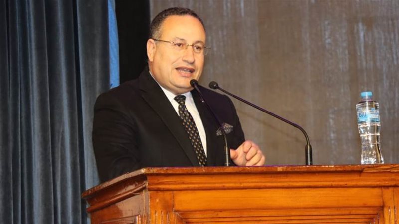 رئيس جامعة الإسكندرية