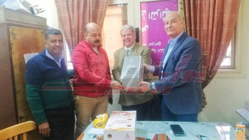 خلال التكريم