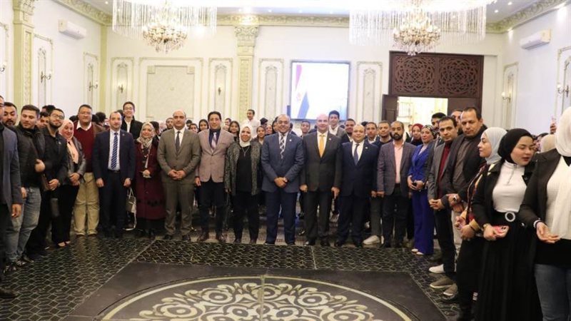 جانب من الندوة