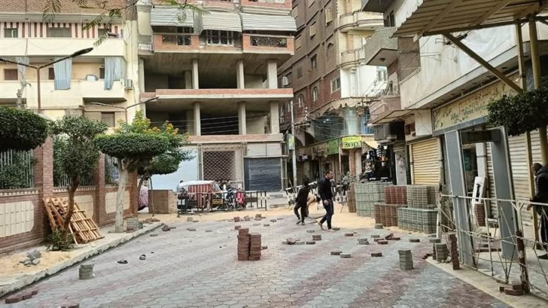 جانب من أعمال الرصف