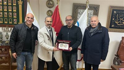 إدريس يستقبل رئيس الاتحاد القطري للشراع والتجديف بمقر اللجنة الأولمبية المصرية 