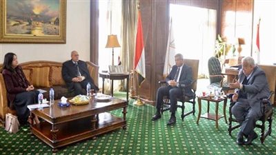 وفد من الهيئة الوطنية للانتخابات يزور مدارس المنيا لتعزيز الوعي الانتخابي