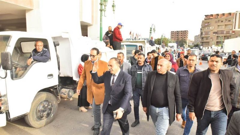 جانب من توزيع المواد