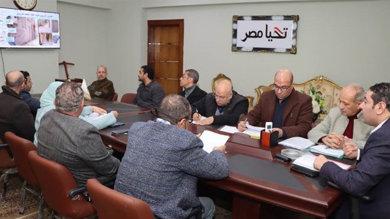 اجتماع نائب محافظ