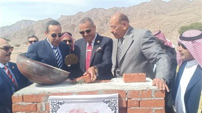 محافظ جنوب سيناء يضع حجر أساس مشروع 