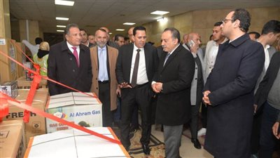 محافظ أسيوط وأمين عام حزب الشعب الجمهوري يشهدان حفل تجهيز 50 شابا وفتاة من المقبلين على الزواج