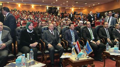 وزير الرياضة يشارك في النسخة السادسة من صالون 