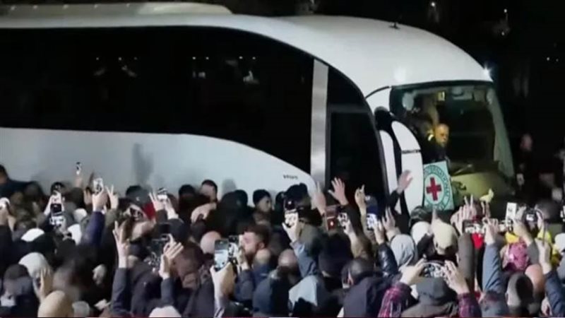 وصول إحدى دفعات الفلسطينيين