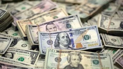 ارتفاع الدولار الأمريكي قبل بدء تعريفات ترامب على دول الجوار