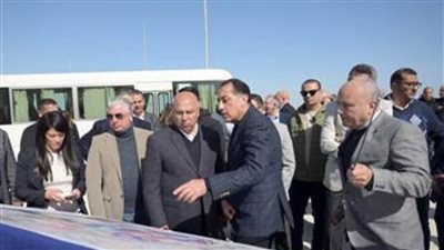 مدبولي يتفقد مشروع تطوير ميناء السخنة ويؤكد أهمية تحويله إلى ميناء محوري عالمي