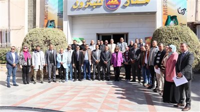 رئيس نقابة البترول يشهد ختام برنامج تنمية مهارات التفاوض للنقابيين