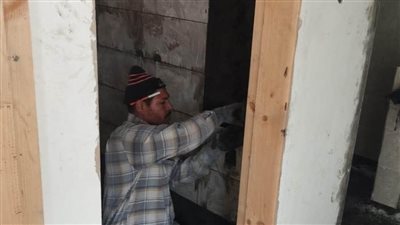 بالصور.. محافظ الغربية: تطوير عمارات أبو شاهين فى المحلة يقترب من الانتهاء