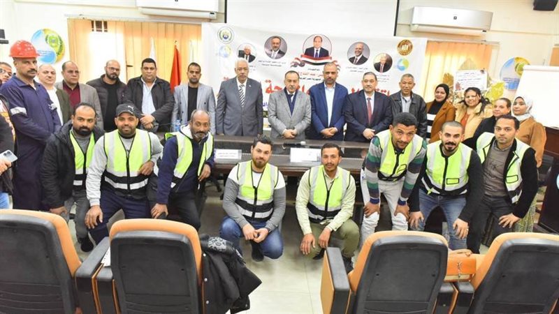 محافظ أسيوط يشهد