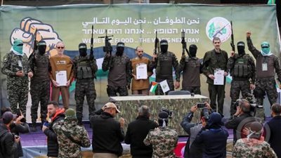 متظاهرون يغلقون طريقا قرب مقر نتنياهو للمطالبة بصفقة تبادل أسرى