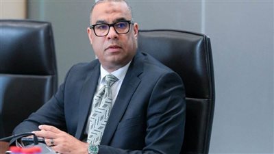 قبل المدفع 2.. لماذا تخلو قمصان أندية البريميرليج من إعلانات شركات الأغذية والمشروبات؟