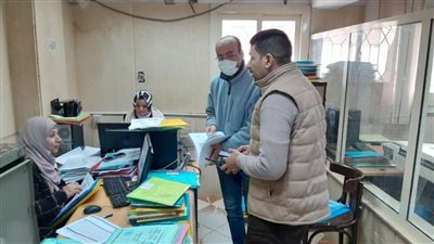 رئيس مركز ديروط بأسيوط يتابع منظومة التصالح والتسهيلات المقدمة بالمركز التكنولوجي 