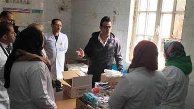 وكيل صحة سوهاج يفاجئ مستشفى أخميم المركزي والمركز الطبي بجولة تفقدية