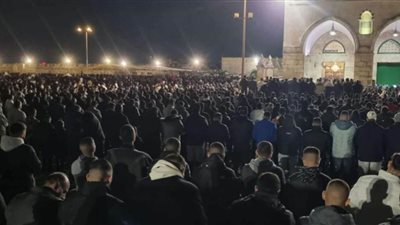 80 ألفا يؤدون صلاتي العشاء والتراويح في المسجد الأقصى