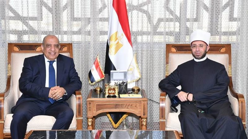 وزير الأوقاف مع وزير