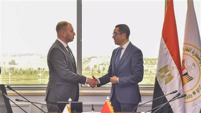 وزير الاستثمار والتجارة الخارجية يلتقي نائب وزير الصناعة والتجارة الروسي لبحث سبل تعزيز العلاقات الاقتصادية بين البلدين 