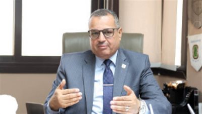 محافظ جنوب سيناء يعقد لقاءات مع رجال أعمال ألمان ببرلين لبحث فرص الاستثمار