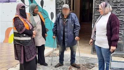 التدخل السريع ببورسعيد ينقذ مسنًا بلا مأوى ويوفر له الرعاية الكاملة.. صور 