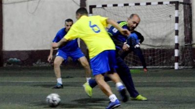 فوز فريق نقابة البترول للرواد علي نظيره أنابيب البترول بخمسة أهداف مقابل لاشيء 