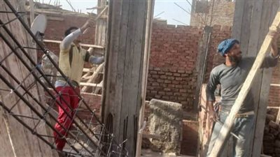 رئيس مركز صدفا بأسيوط ينفذ إزالة فورية لـ3 حالات مخالفة بناء 