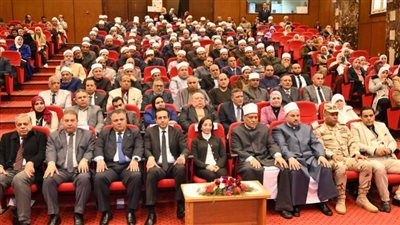 محافظ البحيرة تشهد الاحتفال السنوي باليوم العالمي للأزهر الشريف بمركز إعداد القادة بدمنهور 