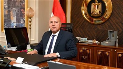 كامل الوزير يلتقى بالمستثمرين الصناعيين بمحافظة الإسماعيلية لبحث مشكلاتهم 