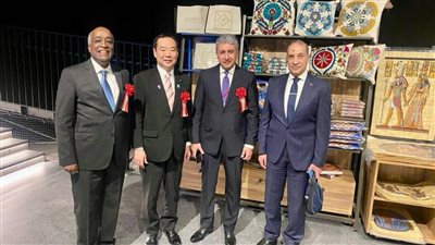 وزير السياحة والآثار وعمدة طوكيو يفتتحان رسميا معرض 