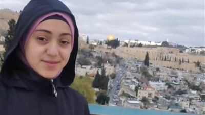 الاحتلال يمدد اعتقال طفلة من القدس