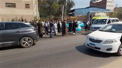 بالصور.. مصرع 5 أشخاص وإصابة 3 آخرين في تصادم سيارة بيجو وتريلا بالغربية